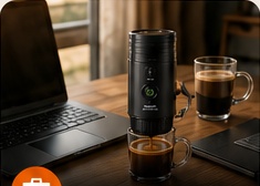 Cafeteira portátil no trabalho